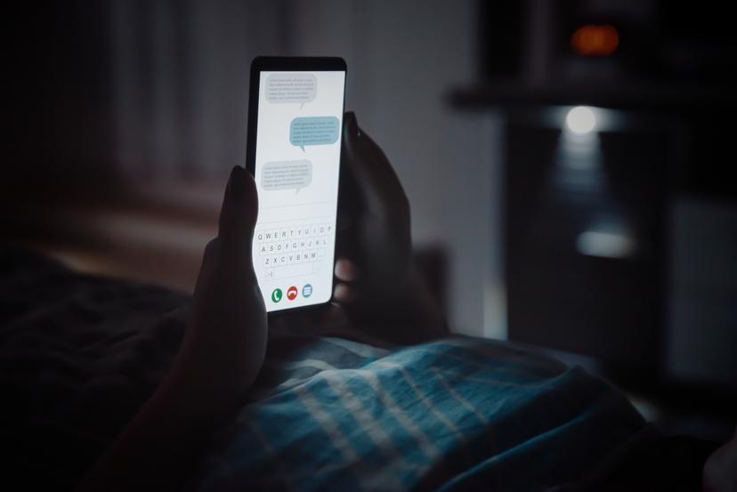 Чем чревато ложиться спать под утро и спать весь день?