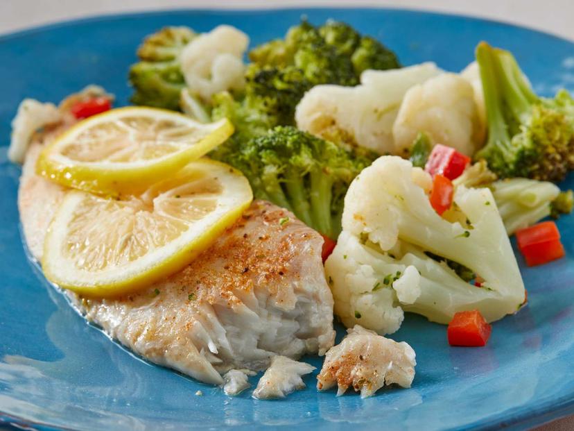 Lemon Garlic Tilapia with Steamed Broccoli